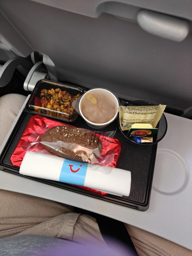 Maaltijd aan boord TUI fly naar Mexico