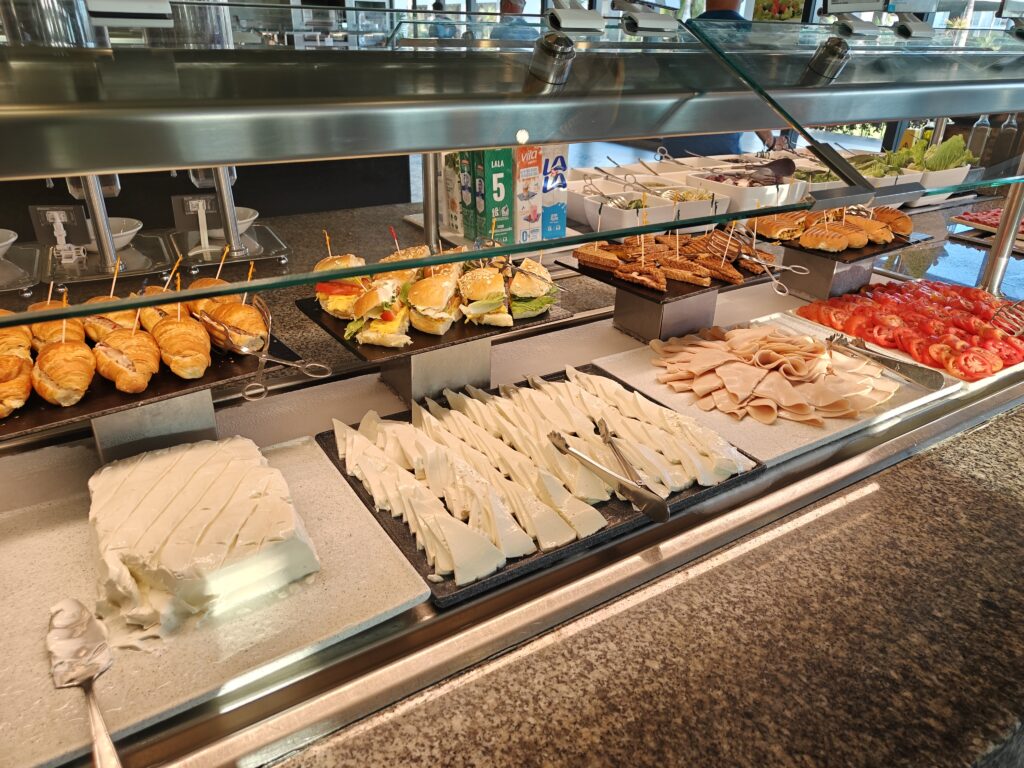 Ontbijtbuffet in Hotel Riu Latino