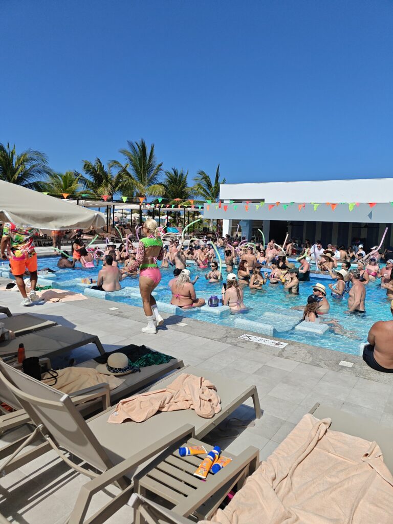 Zwembad Hotel Riu Latino Costa Mujeres