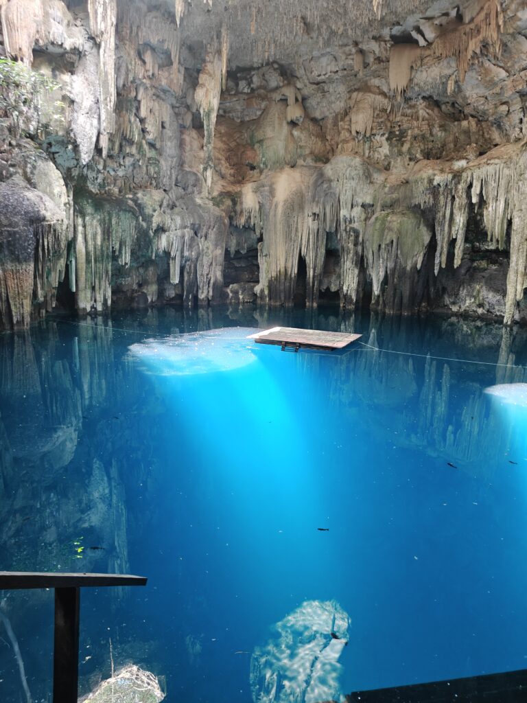 Zwemmen in een cenote tijdens onze Chichén Itzá excursie
