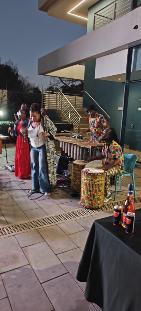 Afrikaanse dans tijdens welkomstavond Johannesburg