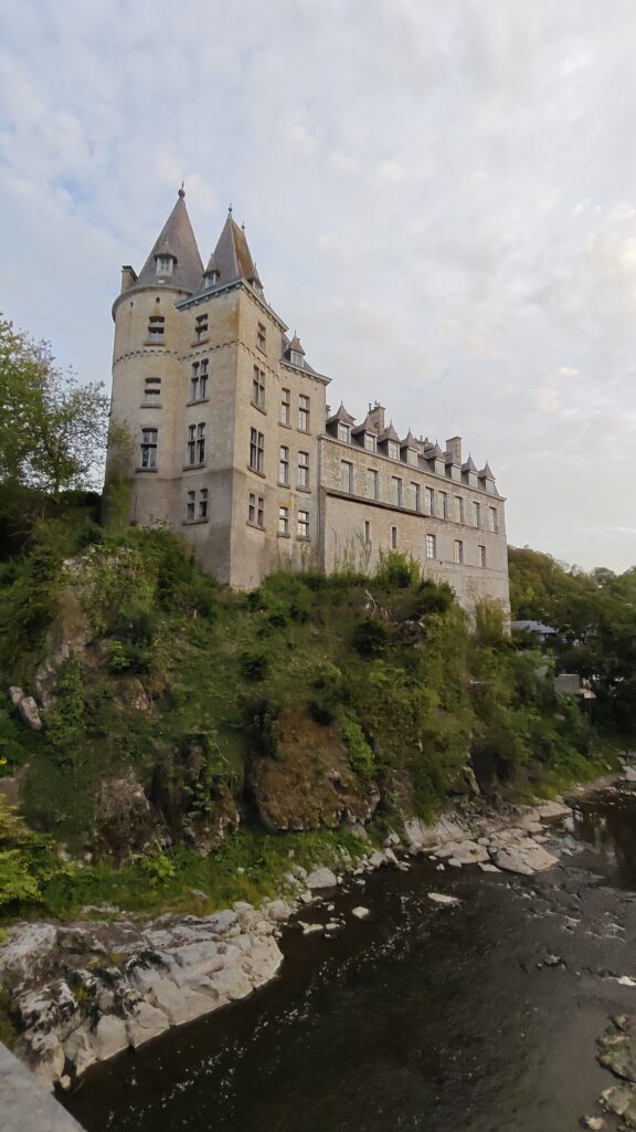 Kasteel van Durbuy tijdens onze avondwandeling