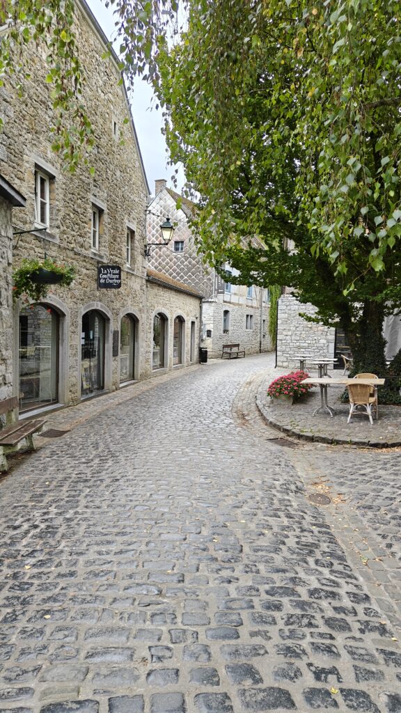 Historisch centrum van Durbuy tijdens ons weekend in België